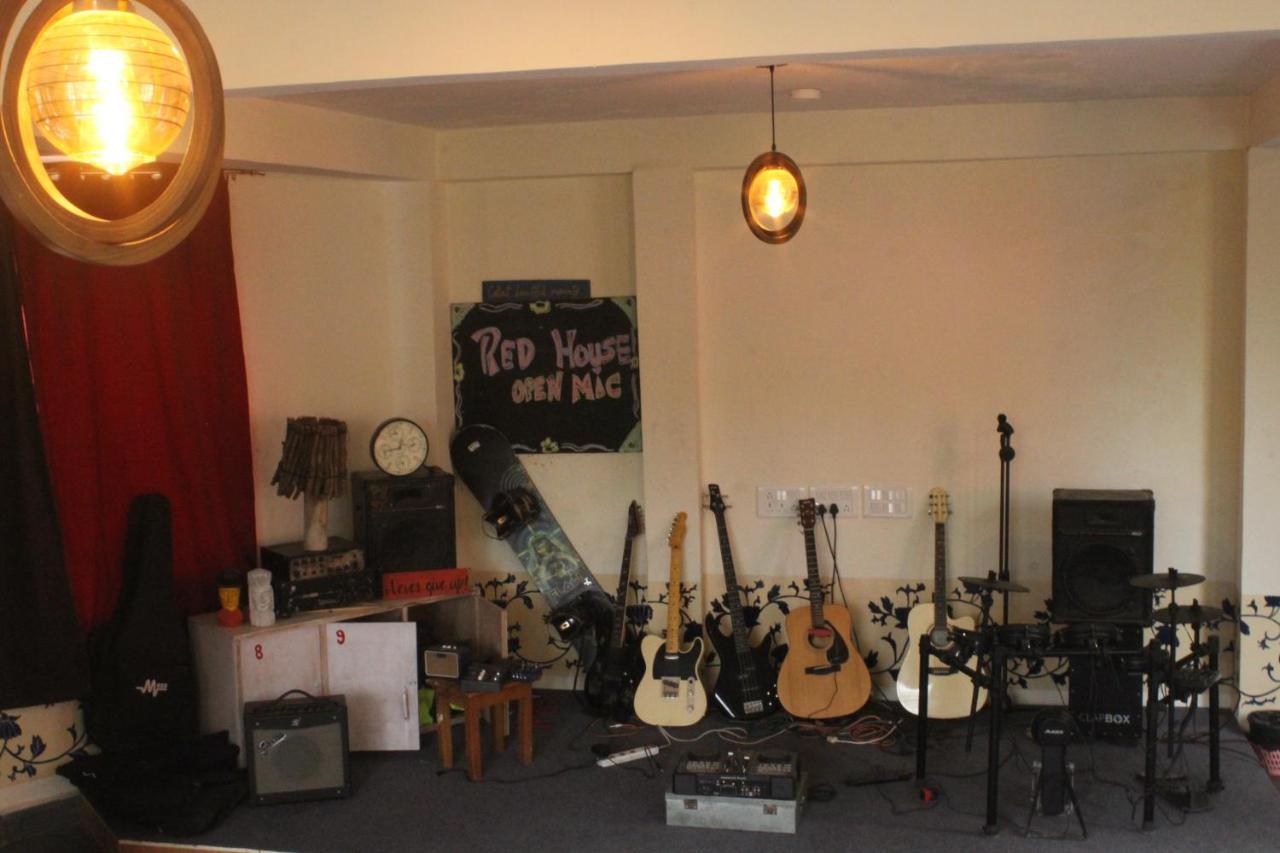 Red House Cafe And Inn Manali  Bagian luar foto