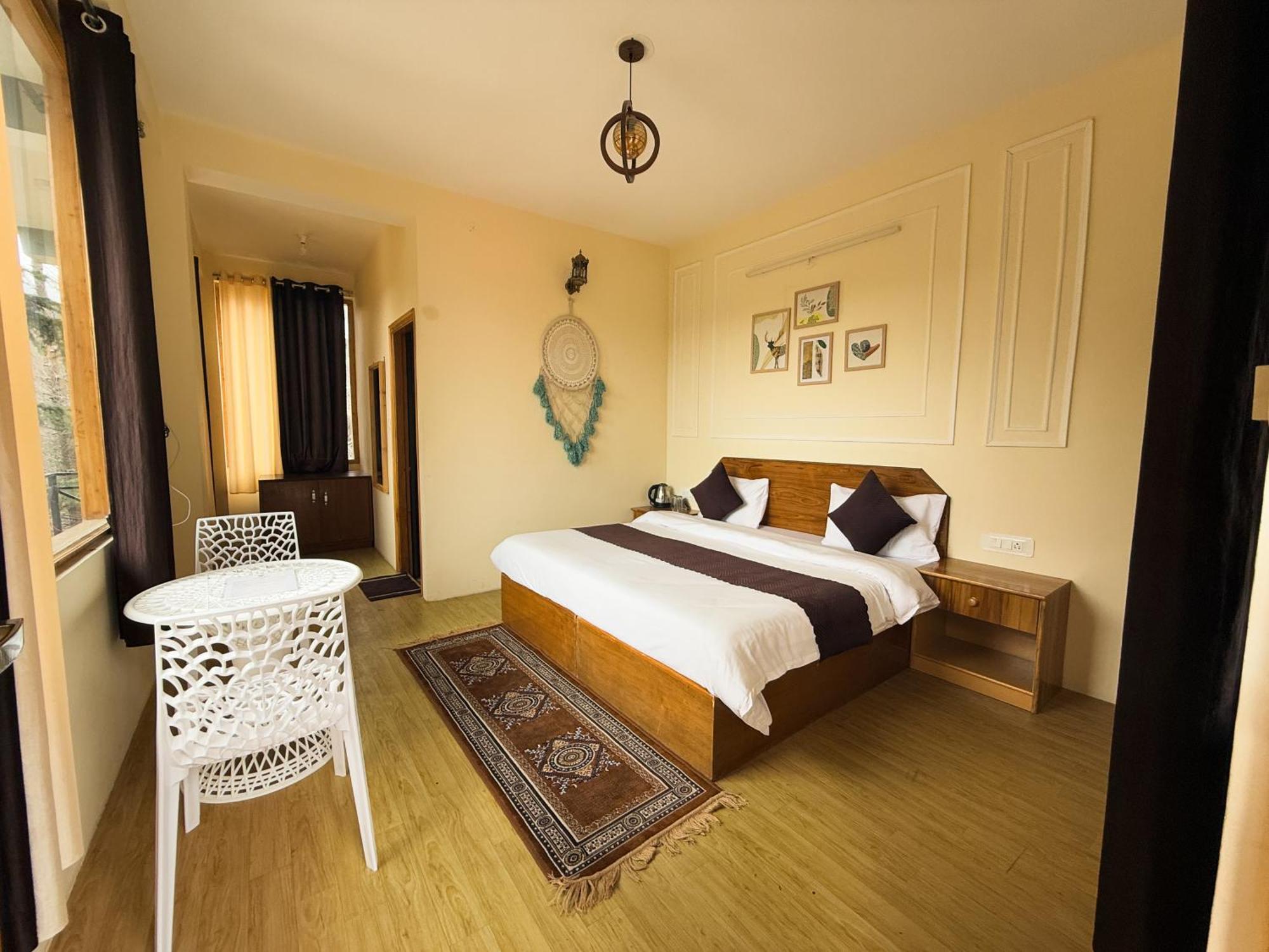 Red House Cafe And Inn Manali  Bagian luar foto