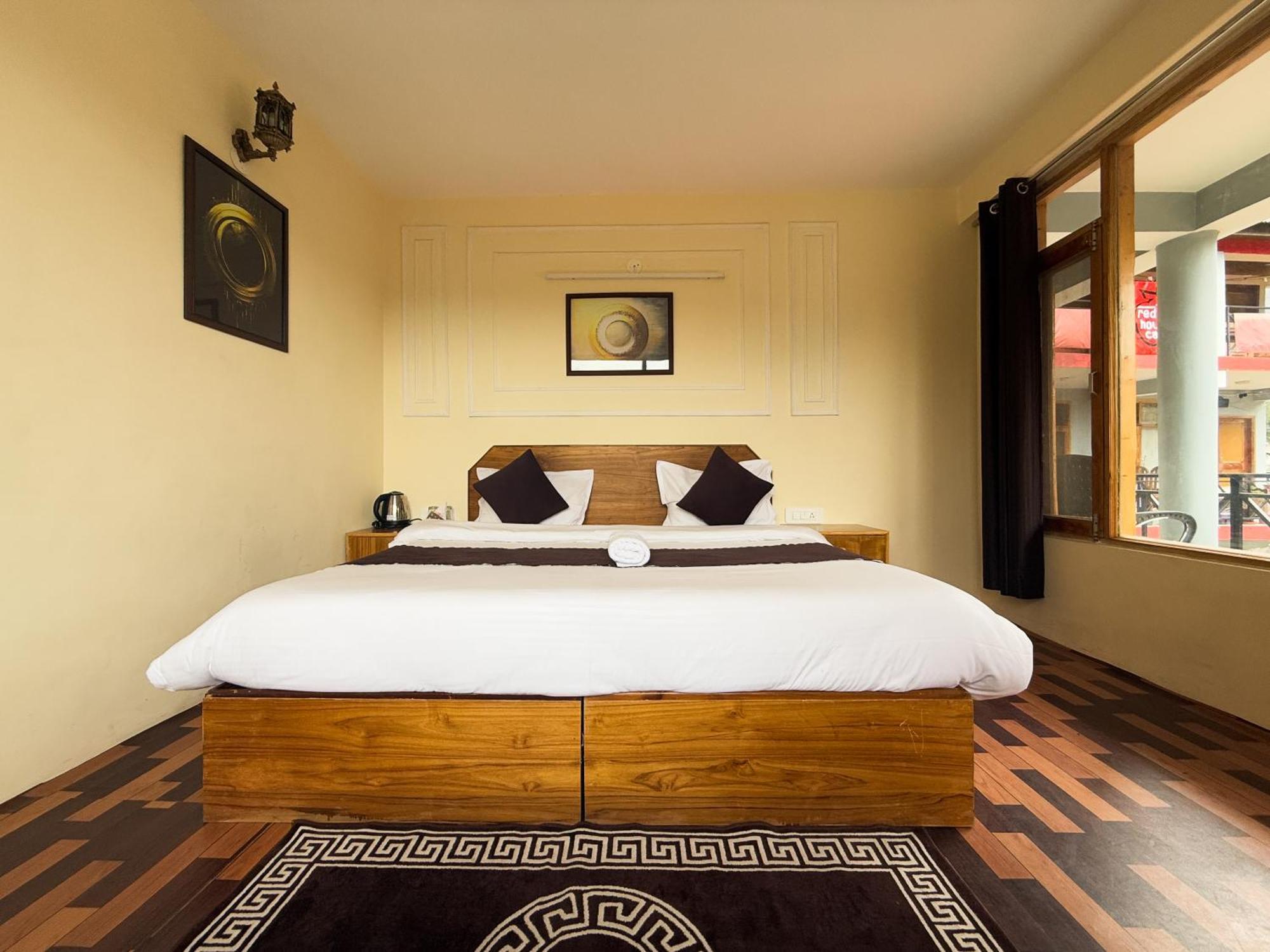 Red House Cafe And Inn Manali  Bagian luar foto